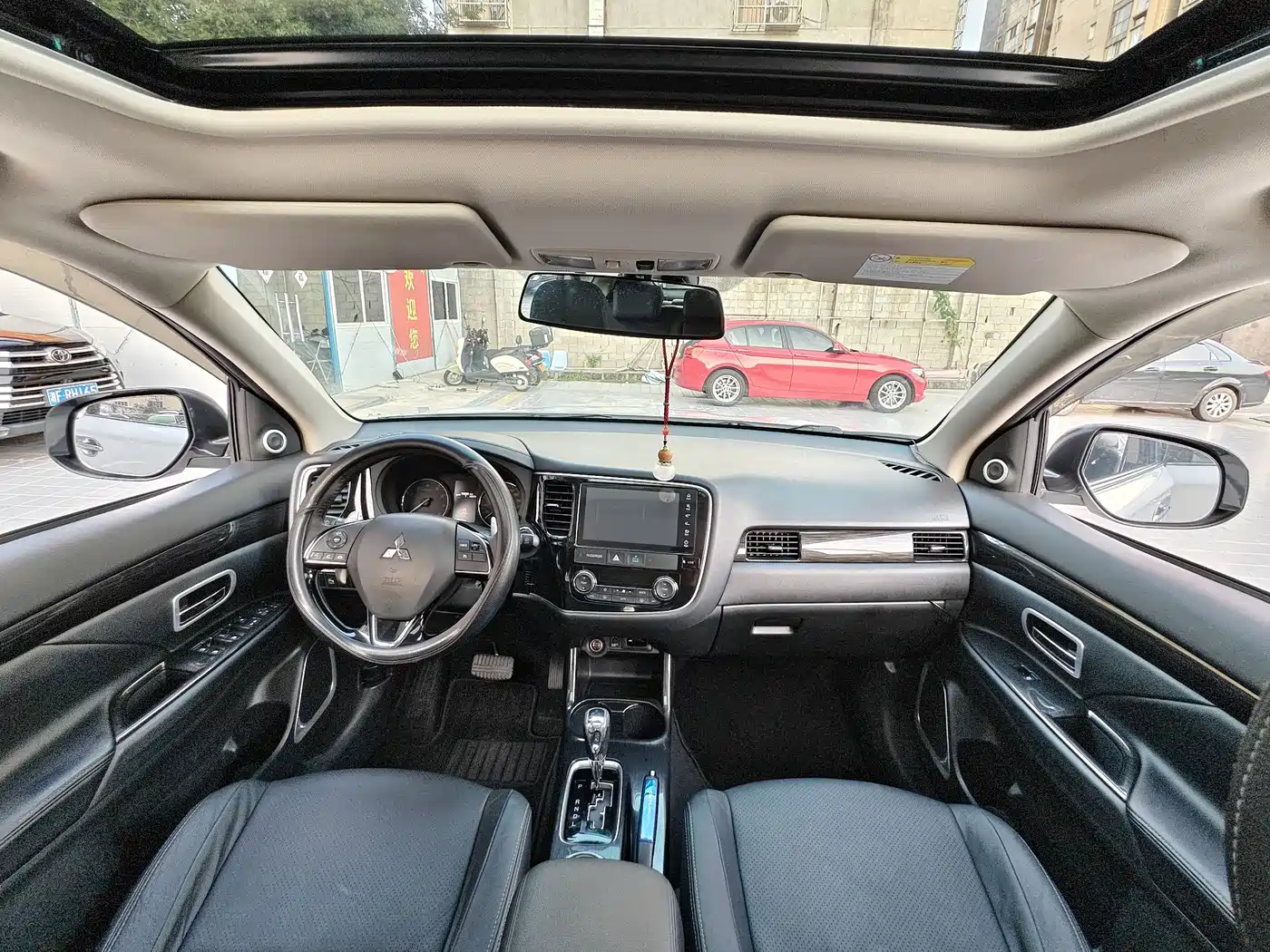 Mitsubishi Outlander 2017 2016 2.4L 4WD Luxury Edition 7-seater