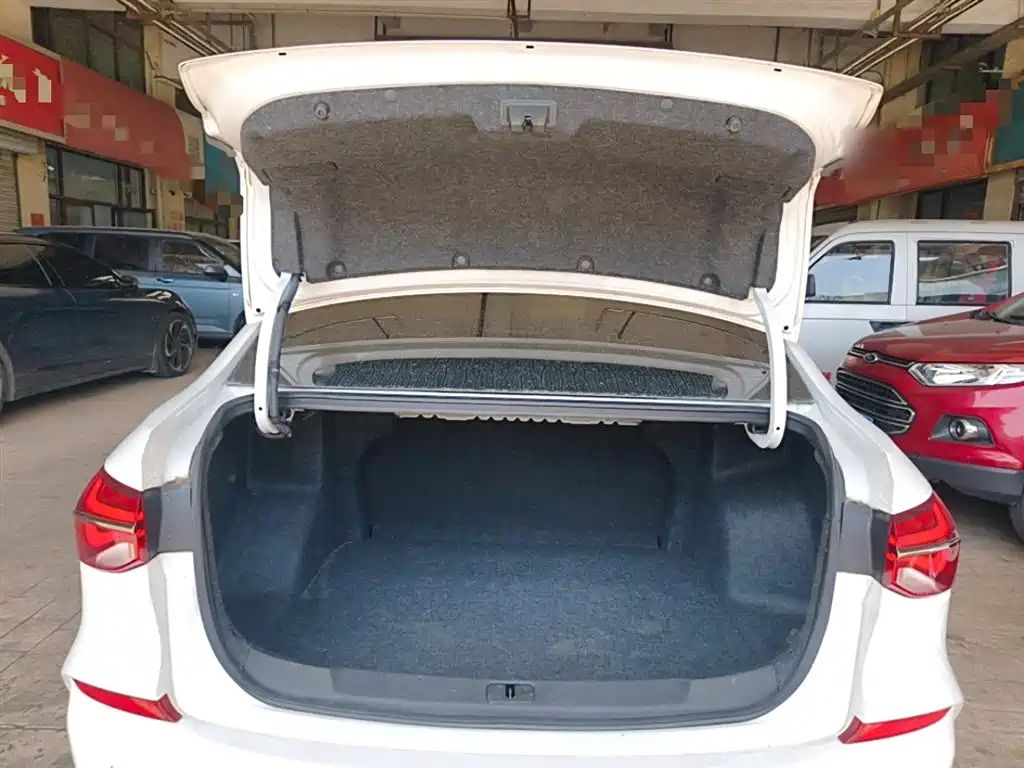 Chevrolet Monza 2019 RS 330T Auto Smooth Edition China VI фото 19