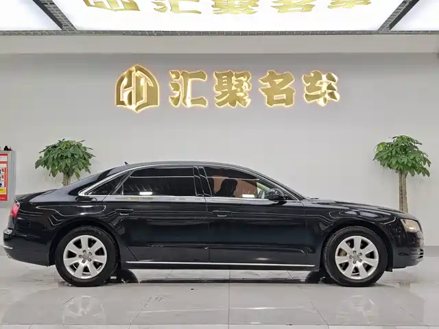 Audi A8 2012 A8L 50 TFSI quattro Comfort — фото 5