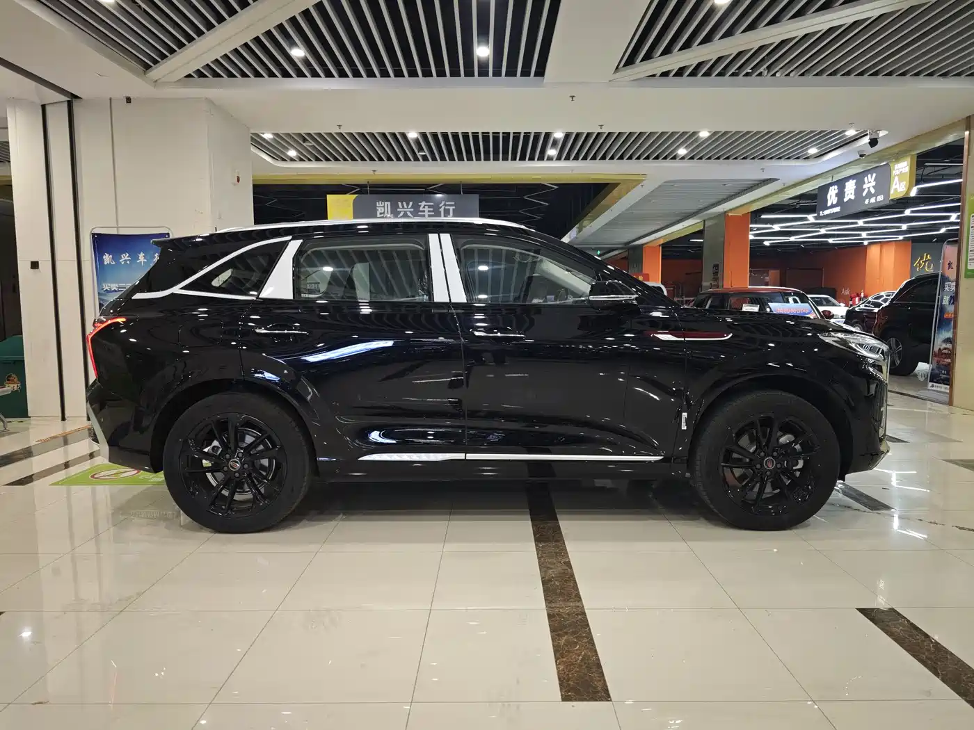 Hongqi HS3 PHEV 2025 PHEV 115km Power Edition фото 4