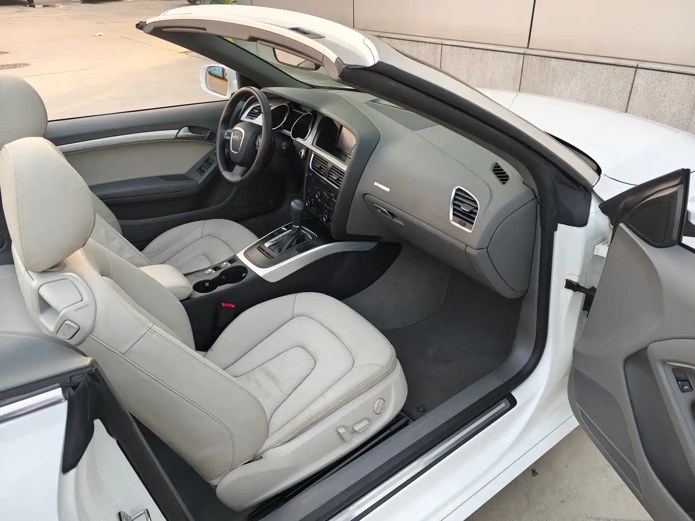 Audi A5 (Import) 2010 2.0TFSI Cabriolet фото 8