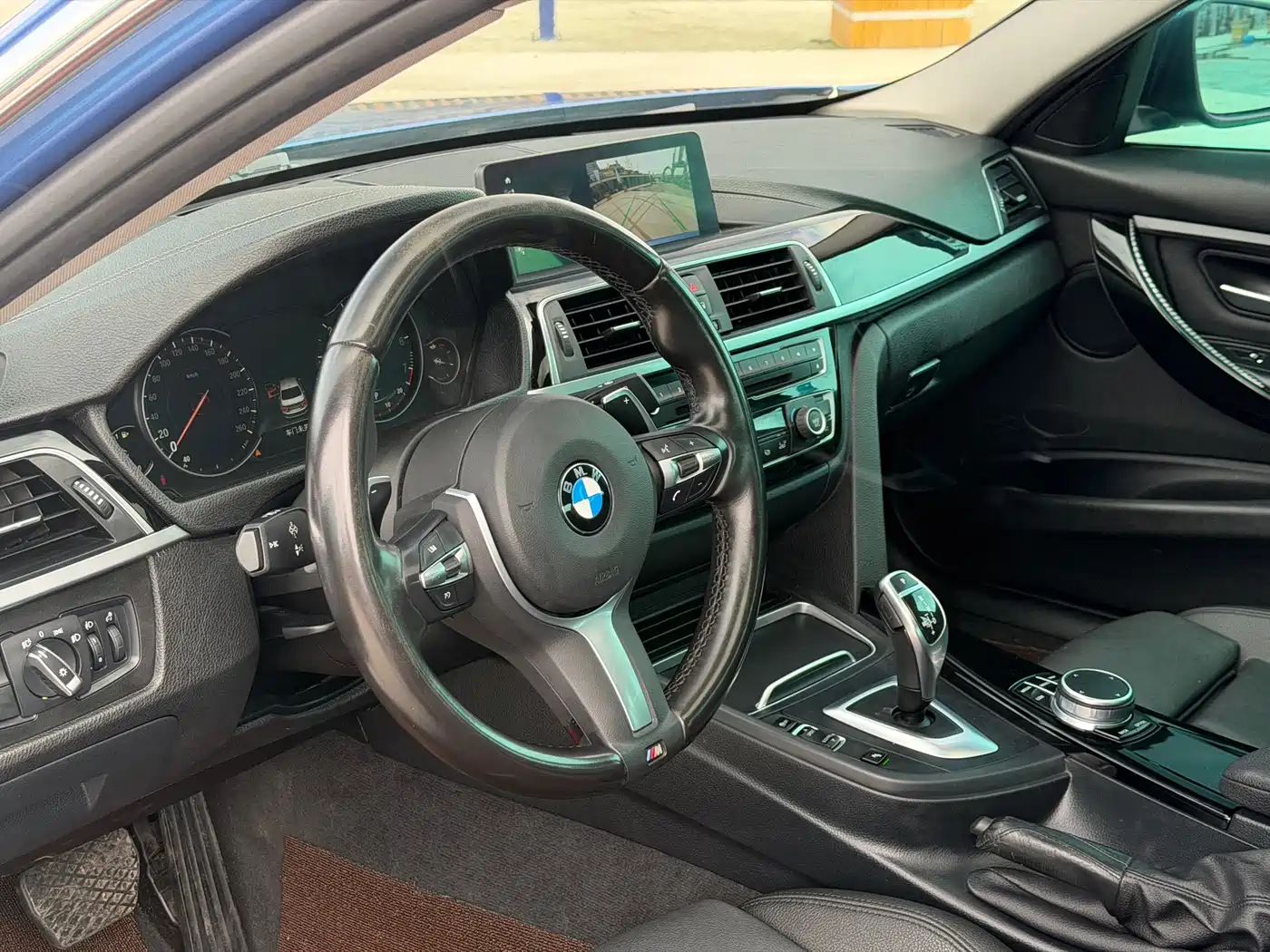 BMW 3 Series 2019 320Li M Sport Package фото 8