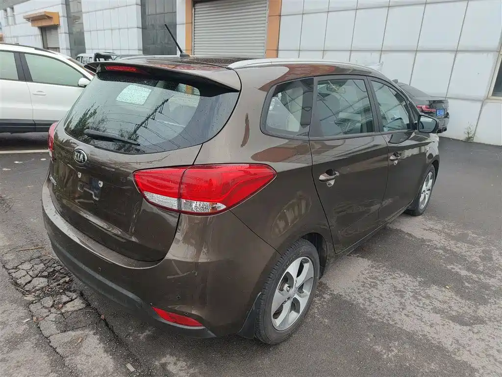 Kia Carens 2013 2.0L 5-seat Auto Standard (China V) фото 7
