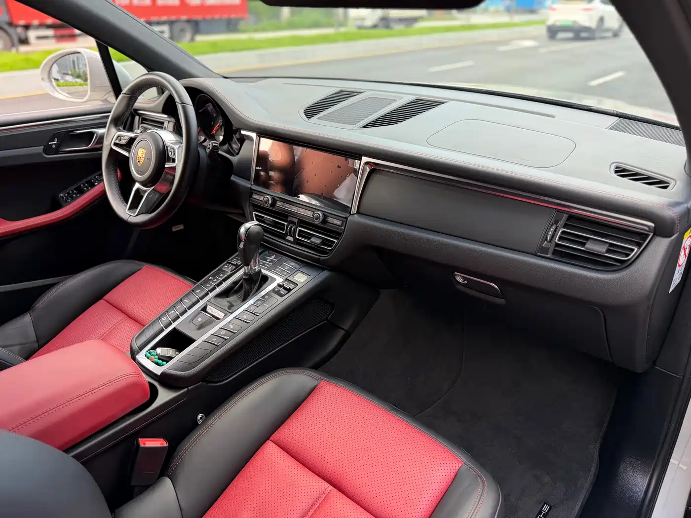 Porsche Macan 2022 Macan 2.0T фото 15