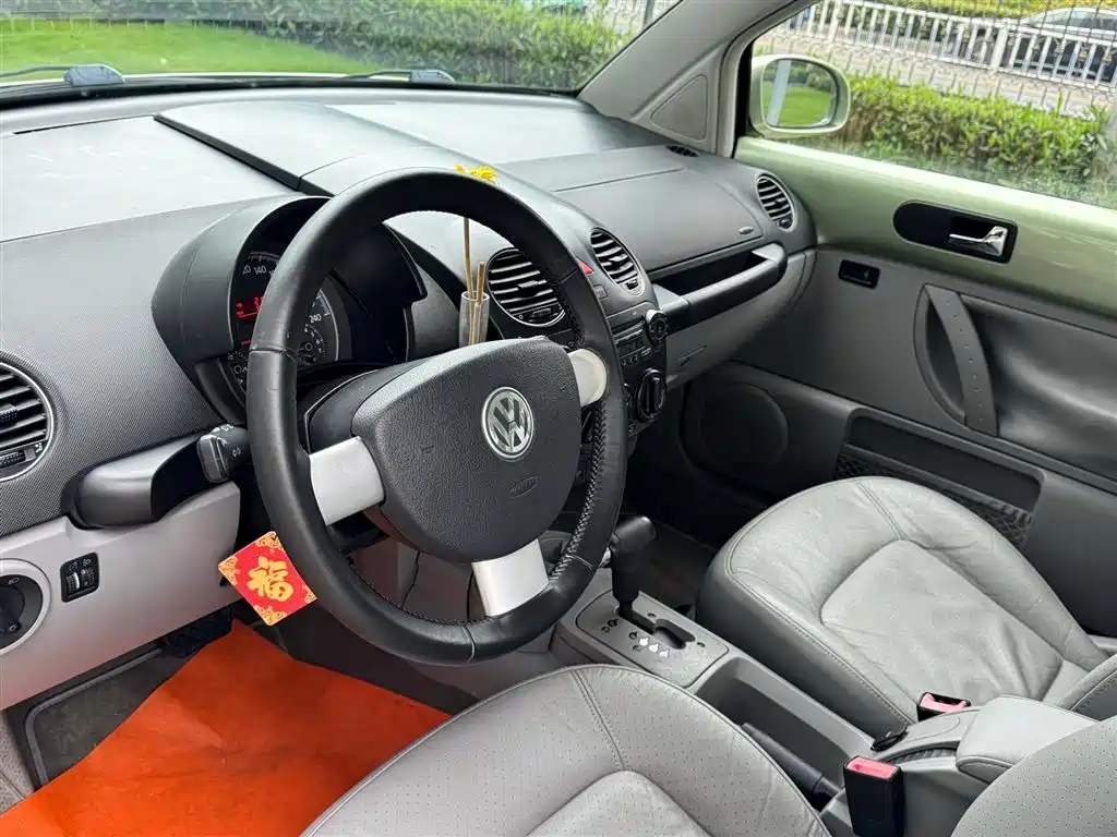 Volkswagen Beetle 2008 2.0 AT Standard фото 9