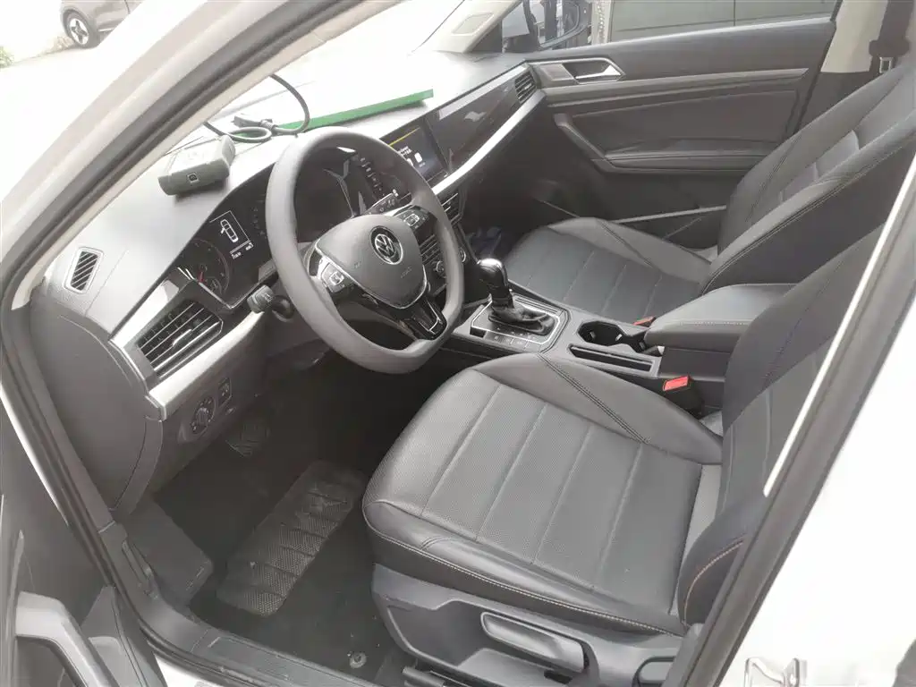 Volkswagen Lavida 2021 1.5L Auto Comfort Edition фото 15