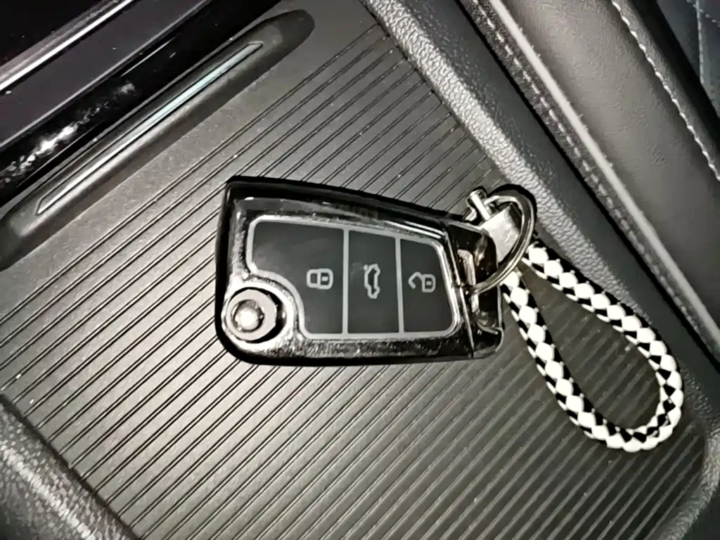 Фото 9 - Volkswagen Sagitar