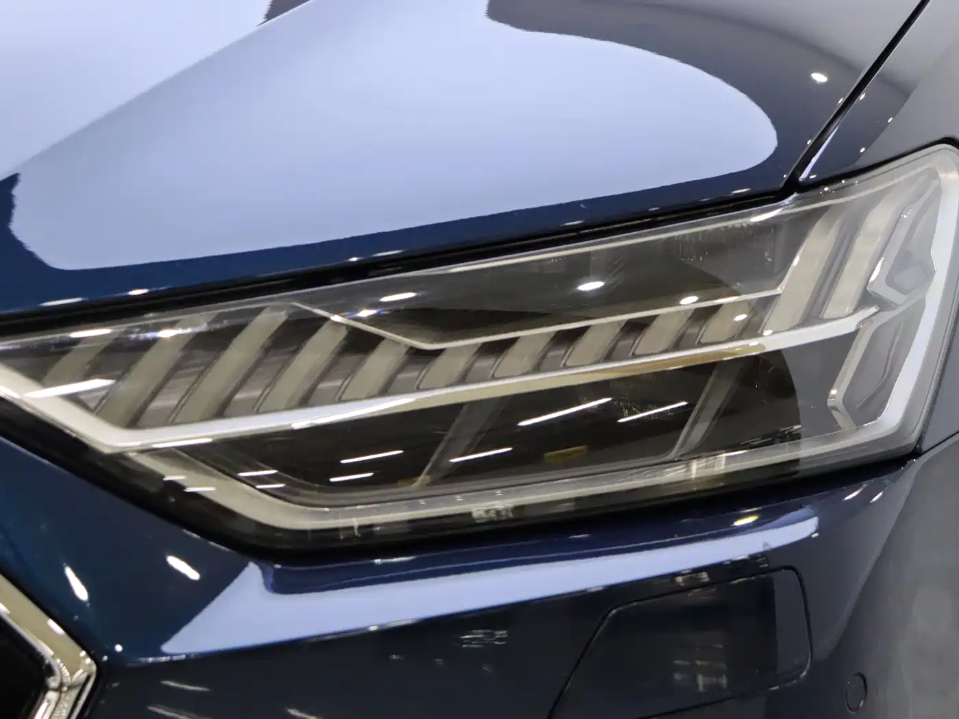 Audi A7L 2022 55 TFSI quattro S-line Zhiyuan Crystal Package фото 5