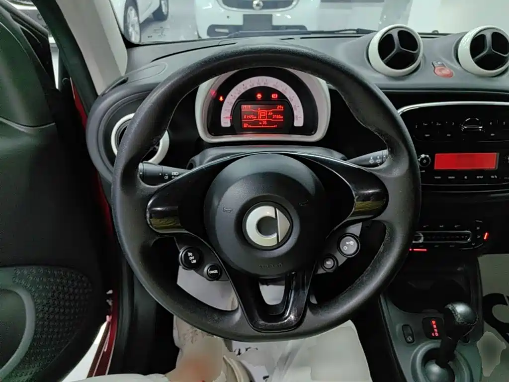 smart fortwo 2019 2018 1.0L 52kW Hardtop Agile Edition China V