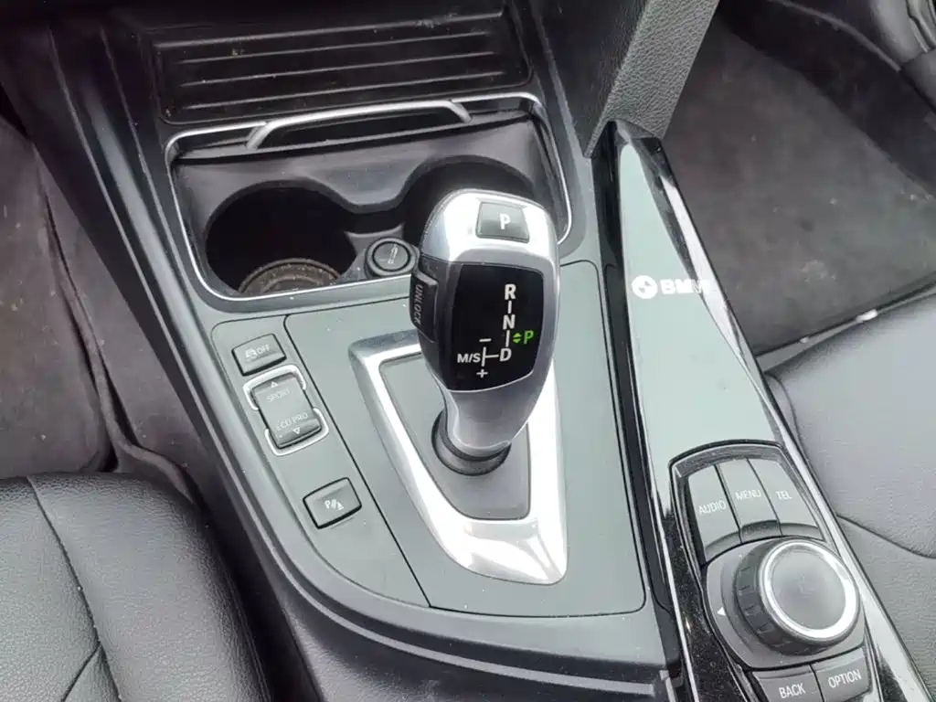 Photo 14 - BMW 3 Series