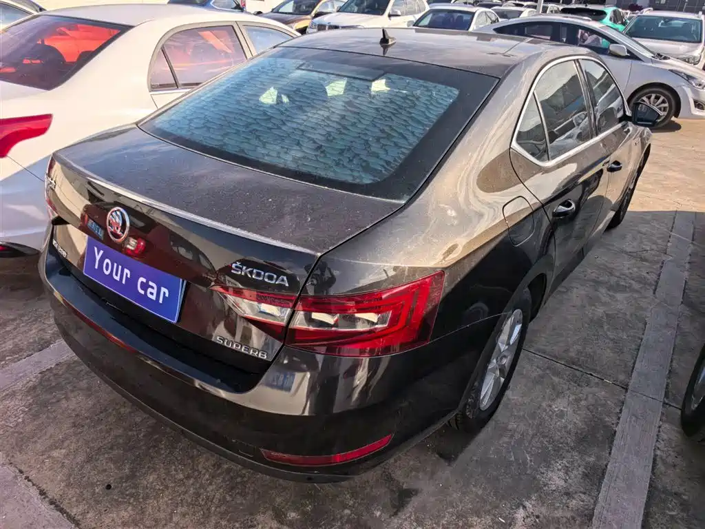 Škoda Superb 2016 TSI280 DSG Advance Edition фото 5