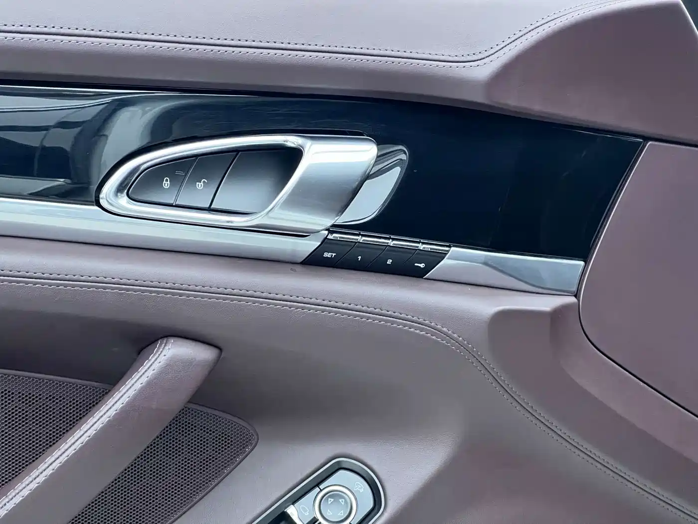 Porsche Panamera 2016 Panamera 4 Executive Edition 3.0T фото 17