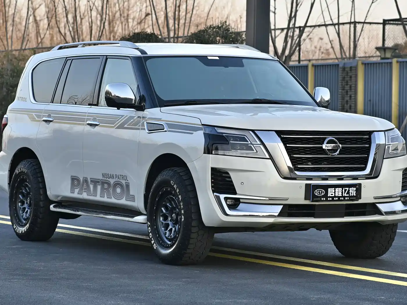 Nissan Patrol 2018 4.0L Leadership фото 3