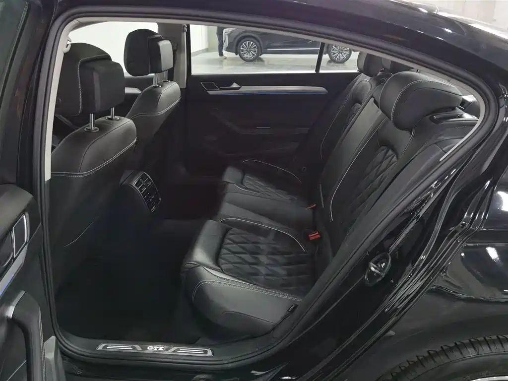 Volkswagen Magotan GTE Plug-in Hybrid 2022 GTE Luxury фото 15