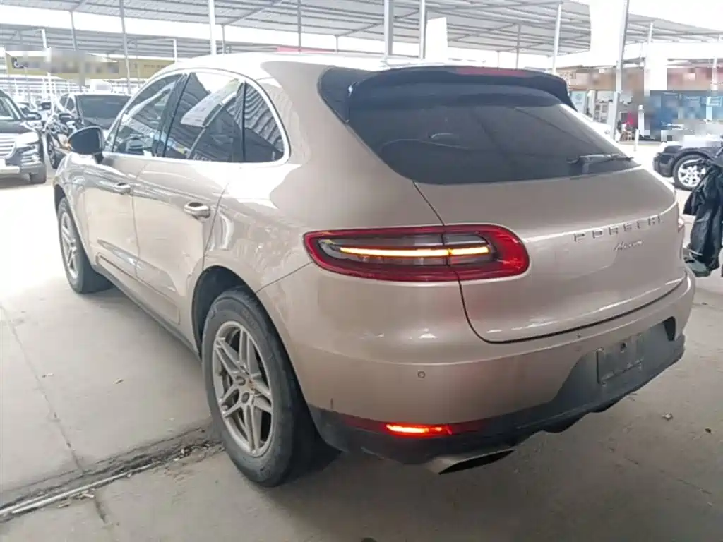 Porsche Macan 2017 Macan 2.0T фото 23