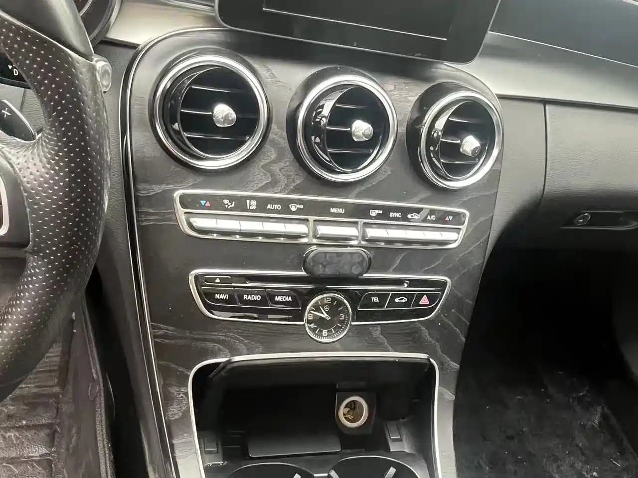 Mercedes-Benz C-Class 2016 C 200 L Sport фото 6