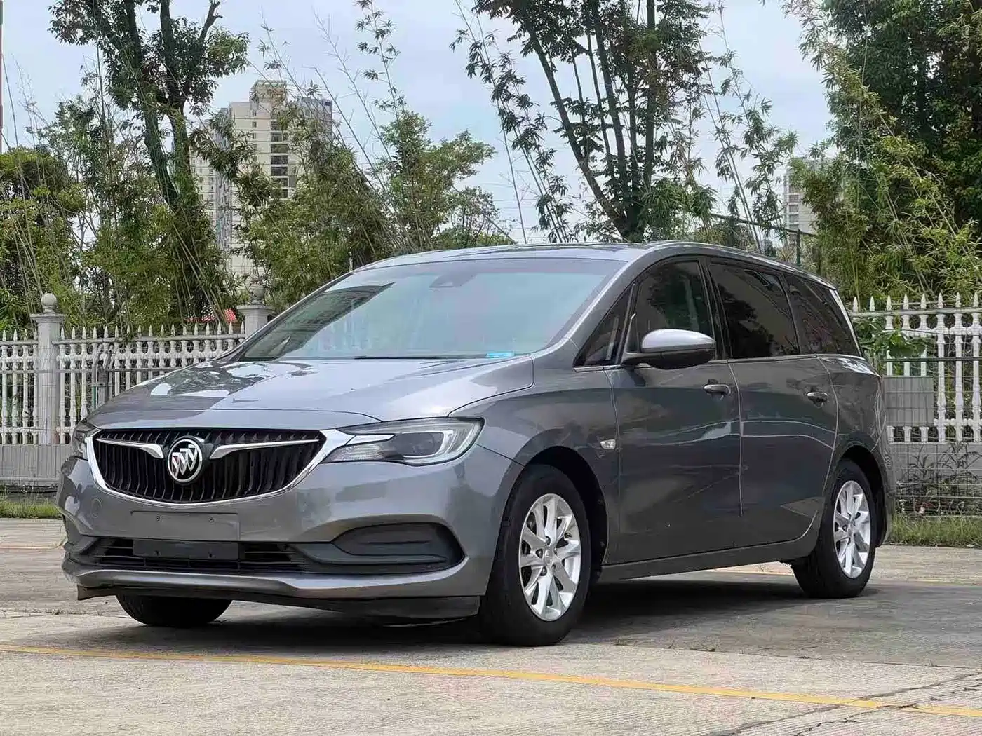 Фото 1 - Buick GL6