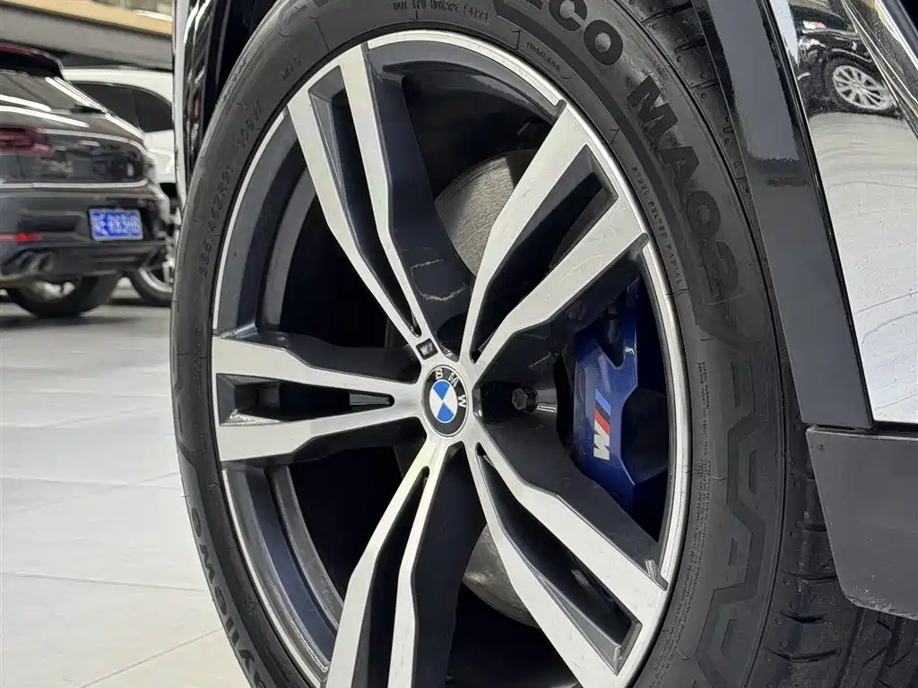 BMW X7 2023 xDrive40i Exclusive M Sport Package фото 15