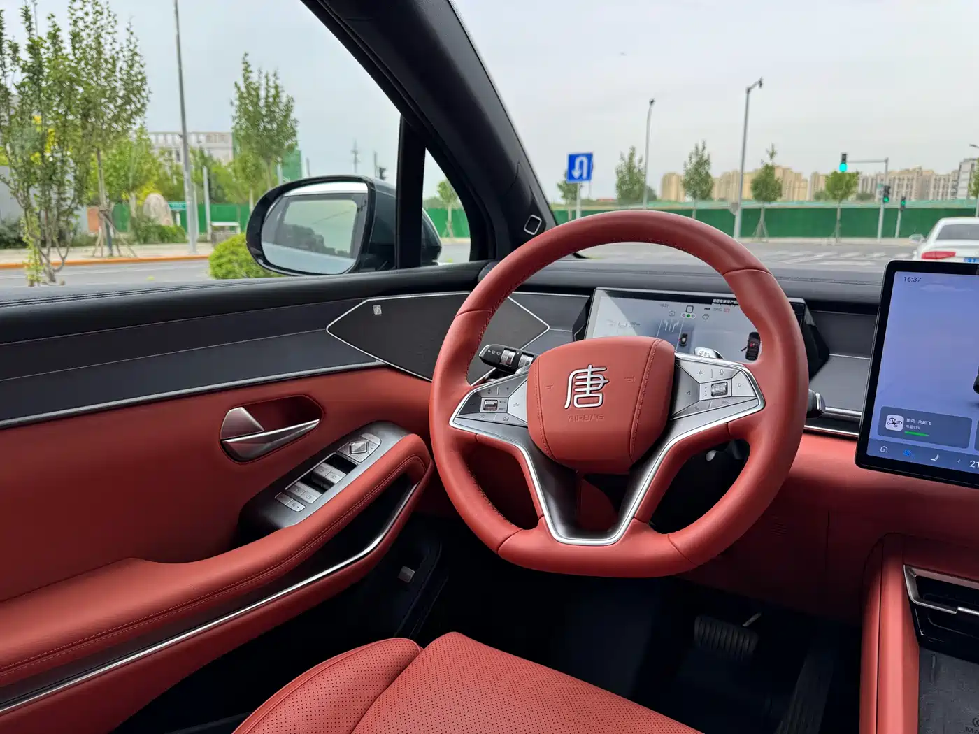 BYD Tang L 2025 DM 175KM Drone Player Edition фото 16