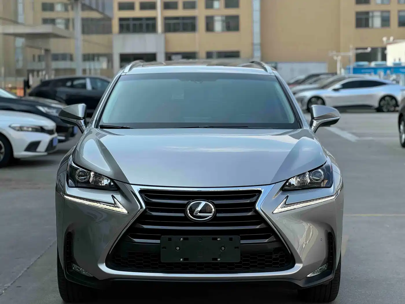 Lexus NX 2015 200t AWD F Sport фото 2