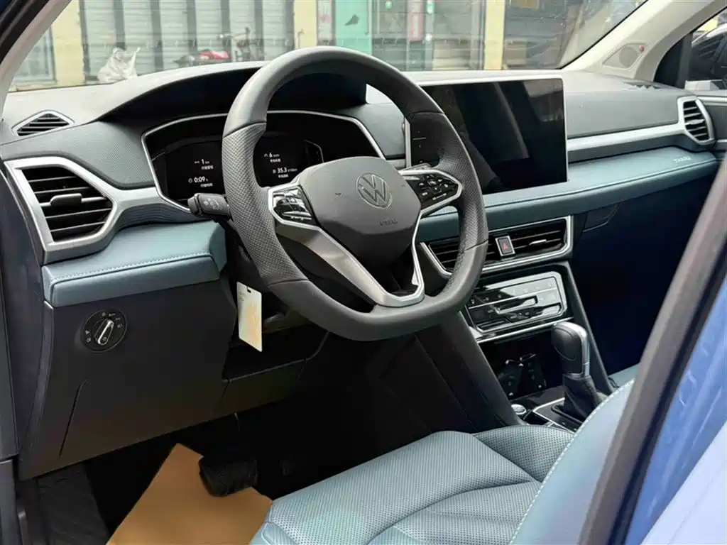 Volkswagen Tharu 2023 330TSI 4WD Moon Premium Edition фото 15