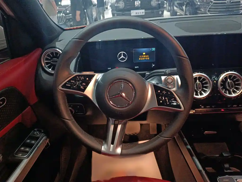Mercedes-Benz GLB 2024 GLB 200 Dynamic фото 4