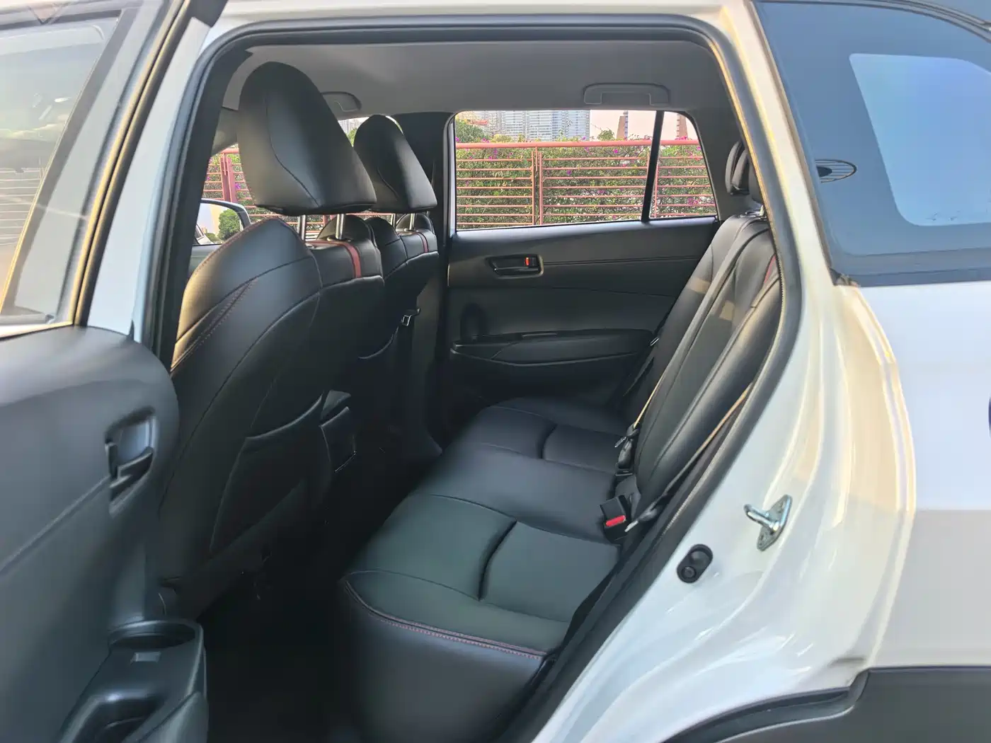 Toyota Frontlander 2024 2.0L CVT Elite Edition фото 12