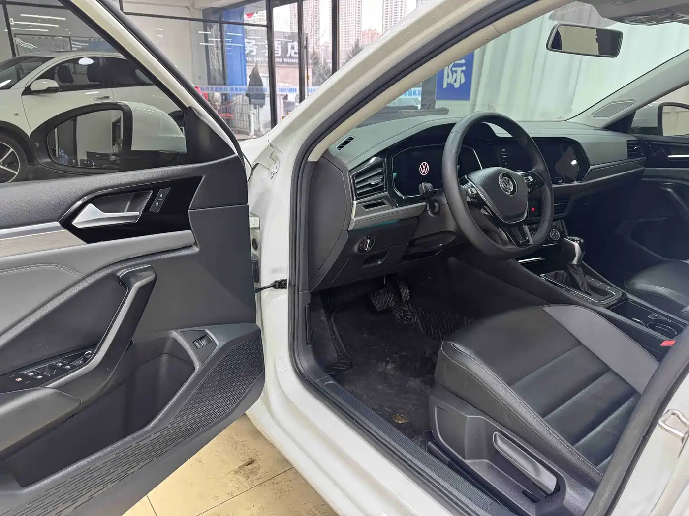 Volkswagen Sagitar 2022 280TSI DSG Surpassing Edition фото 7
