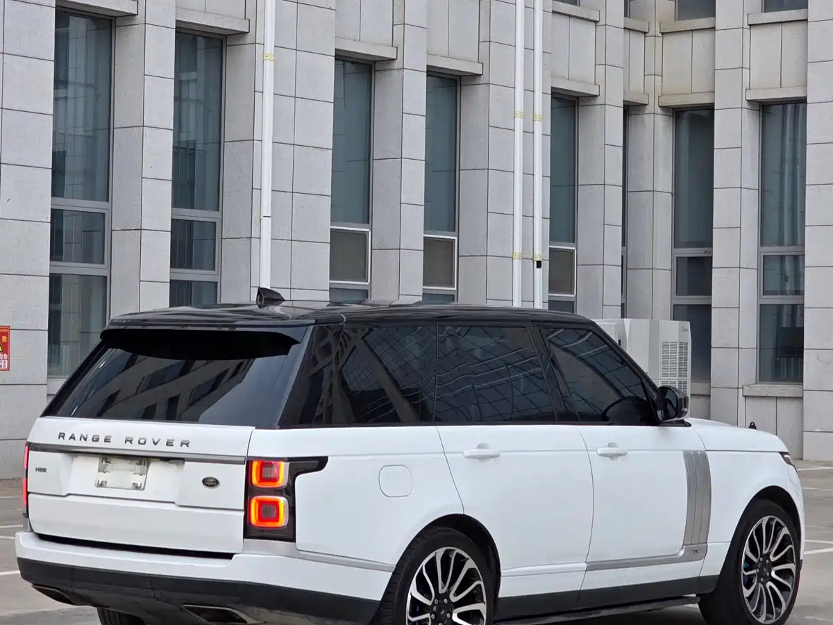 Land Rover Range Rover 2019 3.0 SC V6 Golden Age Edition фото 7