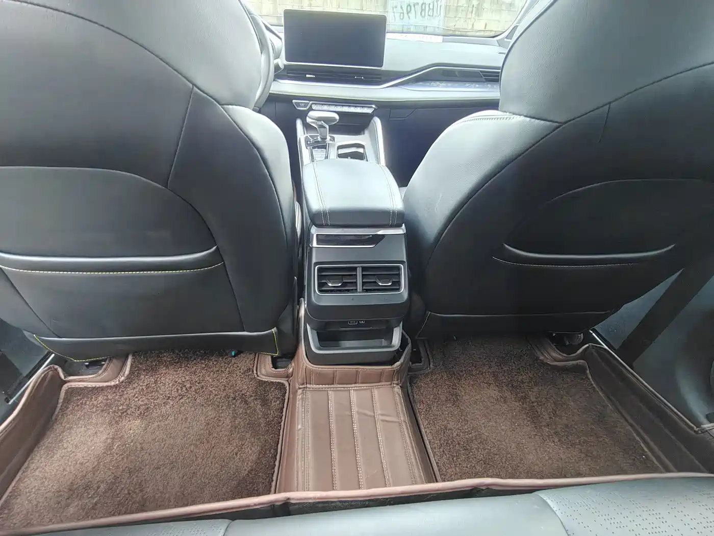 Фото 8 - Geely Preface