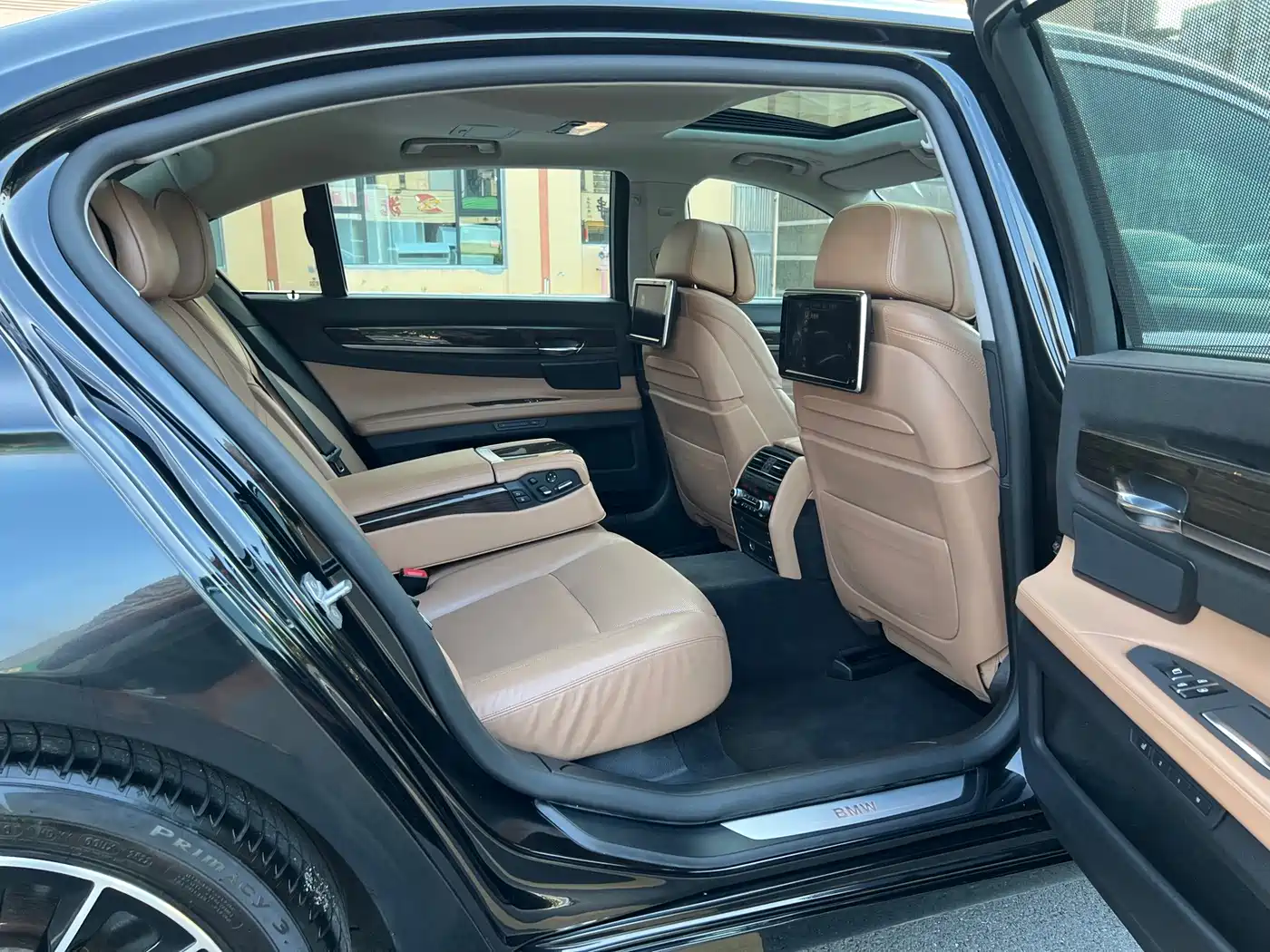Photo 12 - BMW 7 Series