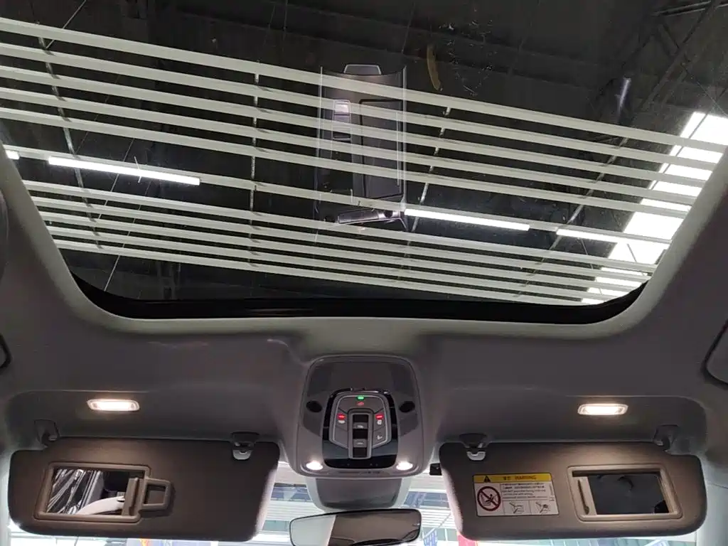Фото 18 - Audi A6L