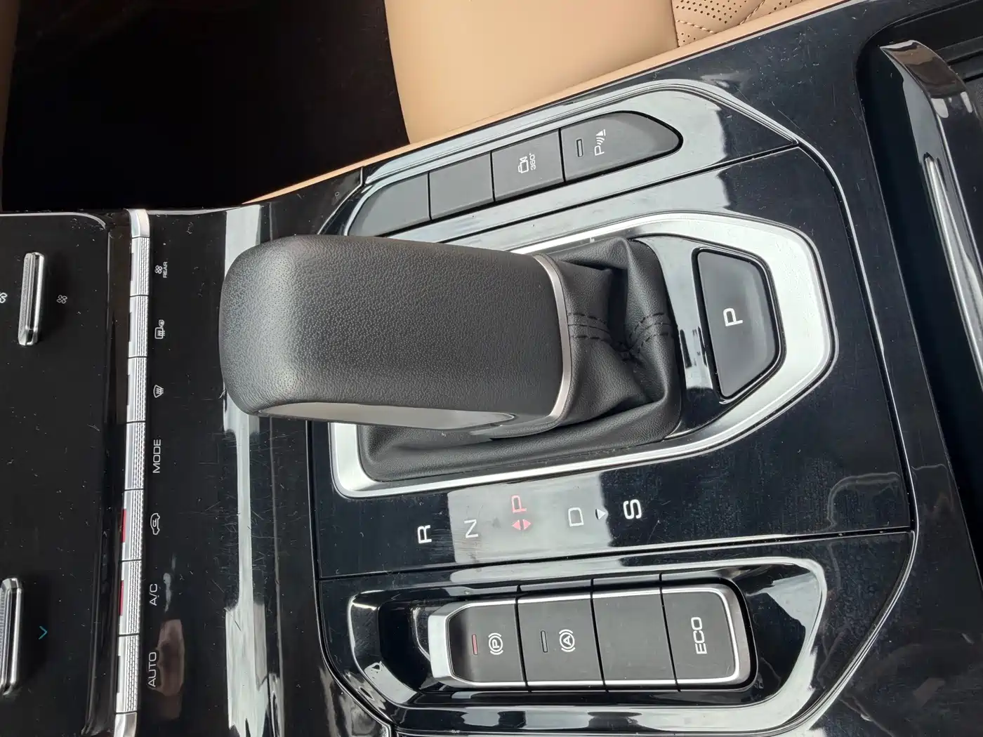 Wuling Motors Wuling Victory 2023 2023 2.0L DHT Luxury Edition