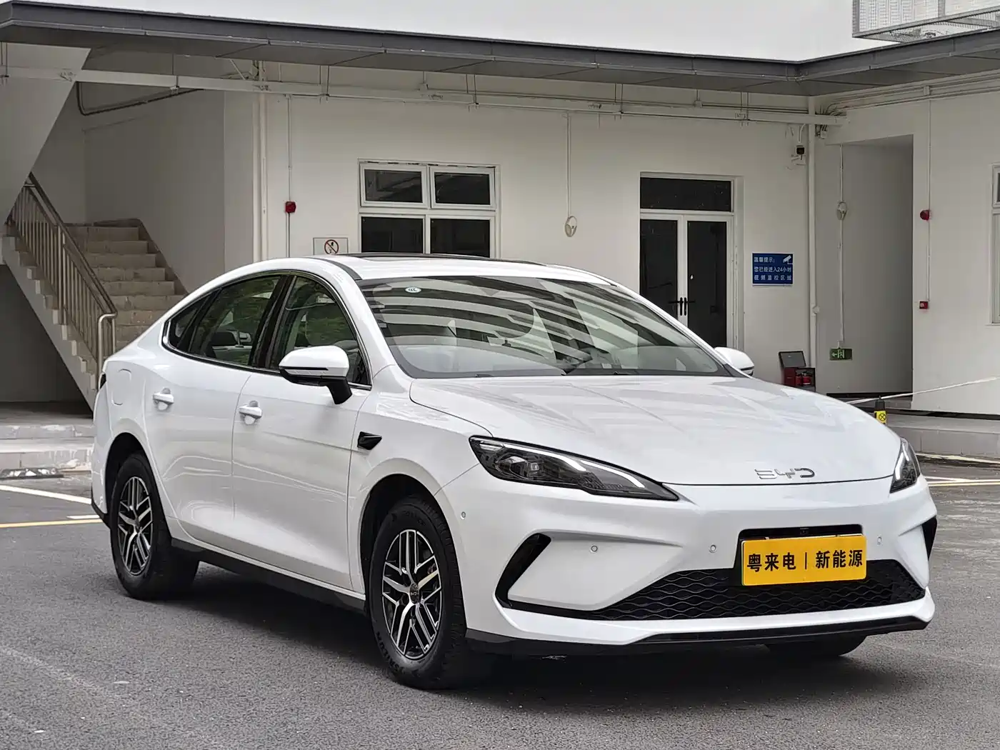 BYD Hai Bao 05 DM-i 2025 DM-i Smart Driving Edition 120KM Flagship фото 3