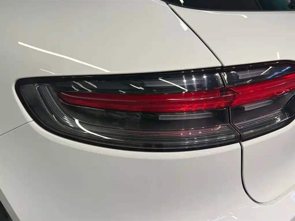 Porsche Macan 2023 Macan 2.0T фото 25