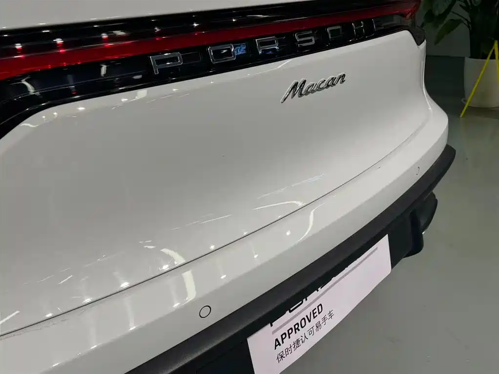 Porsche Macan 2023 Macan 2.0T фото 24