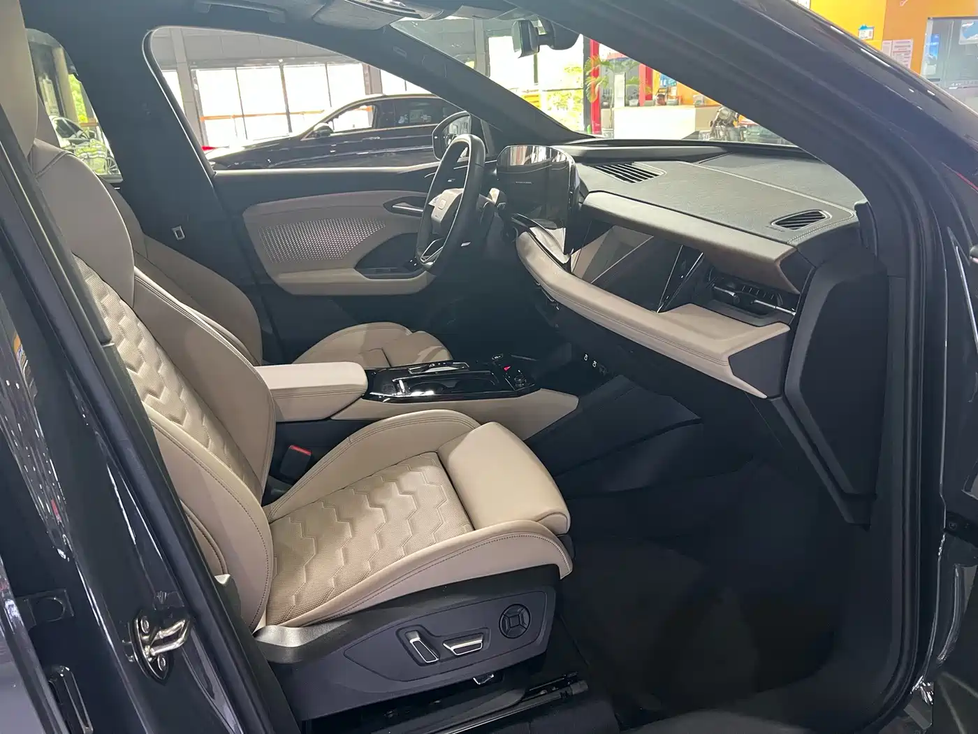 Audi Q6L e-tron 2025 2025 Model Pioneer Edition