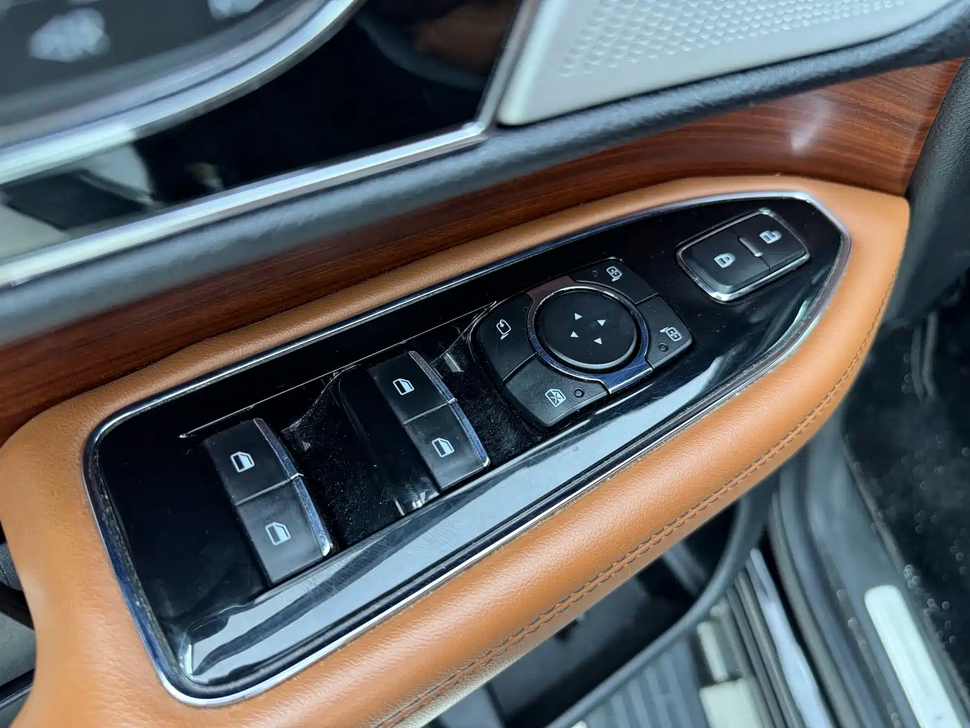 Фото 19 - Lincoln Navigator