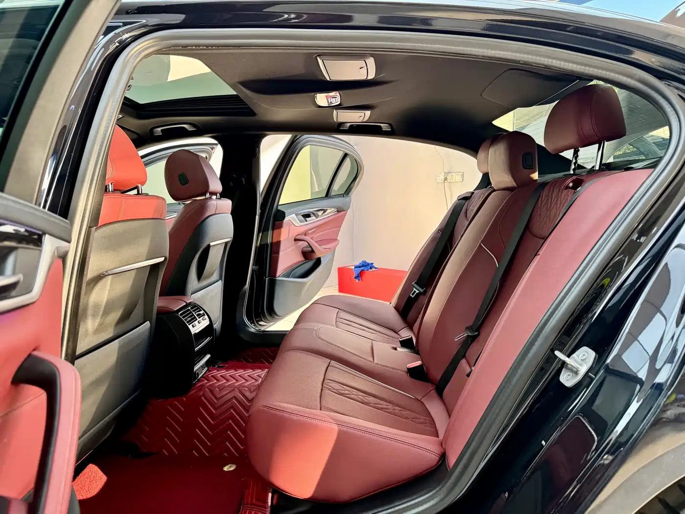 BMW 5 Series 2022 Model Second Facelift 525Li M Sport Package фото 8