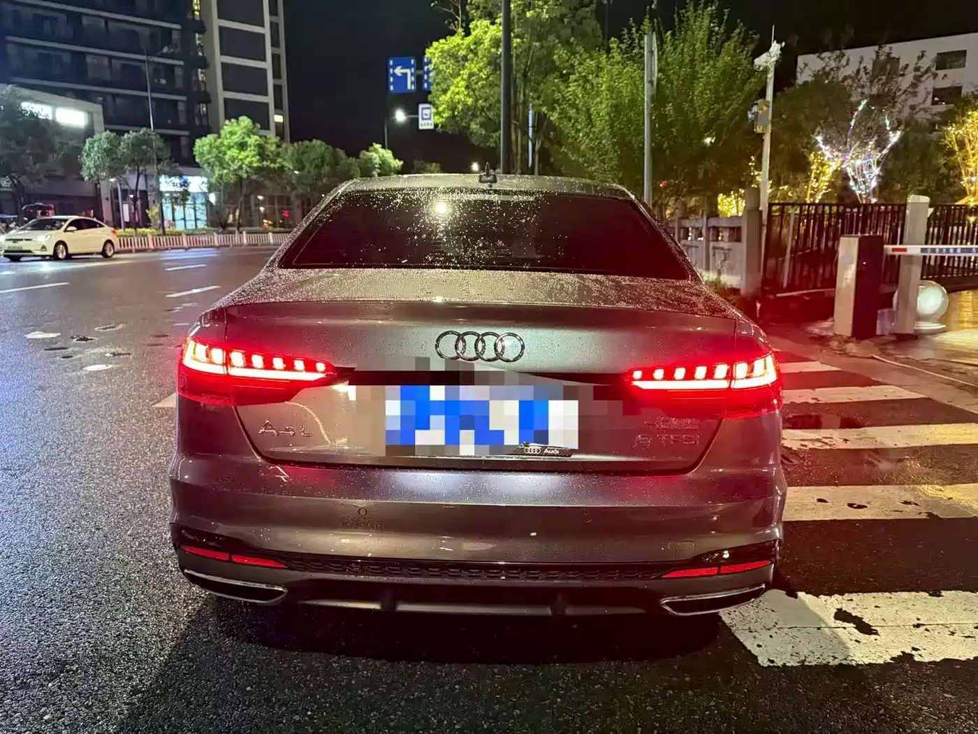 Audi A4L 2025 2025 2 Million Celebration Edition 40 TFSI Luxury Dynamic
