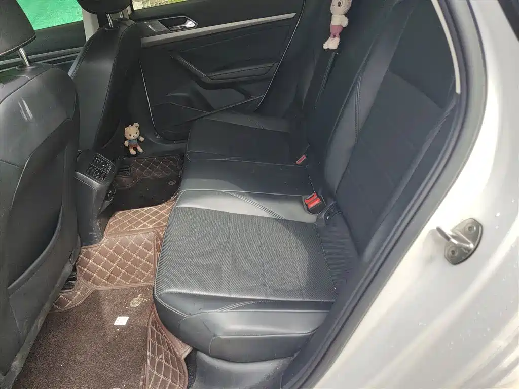 Volkswagen Lavida 2022 1.5L Auto Comfort Edition фото 15