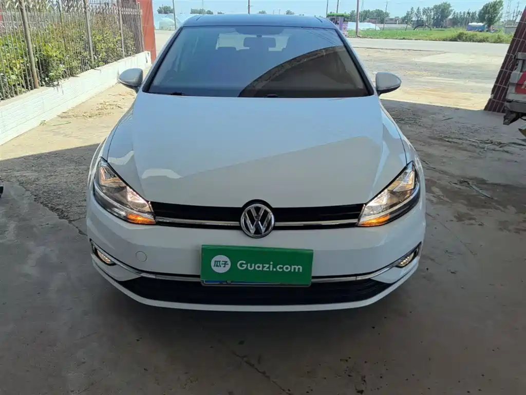 Volkswagen Golf 2018 1.6L Automatic Comfort фото 3