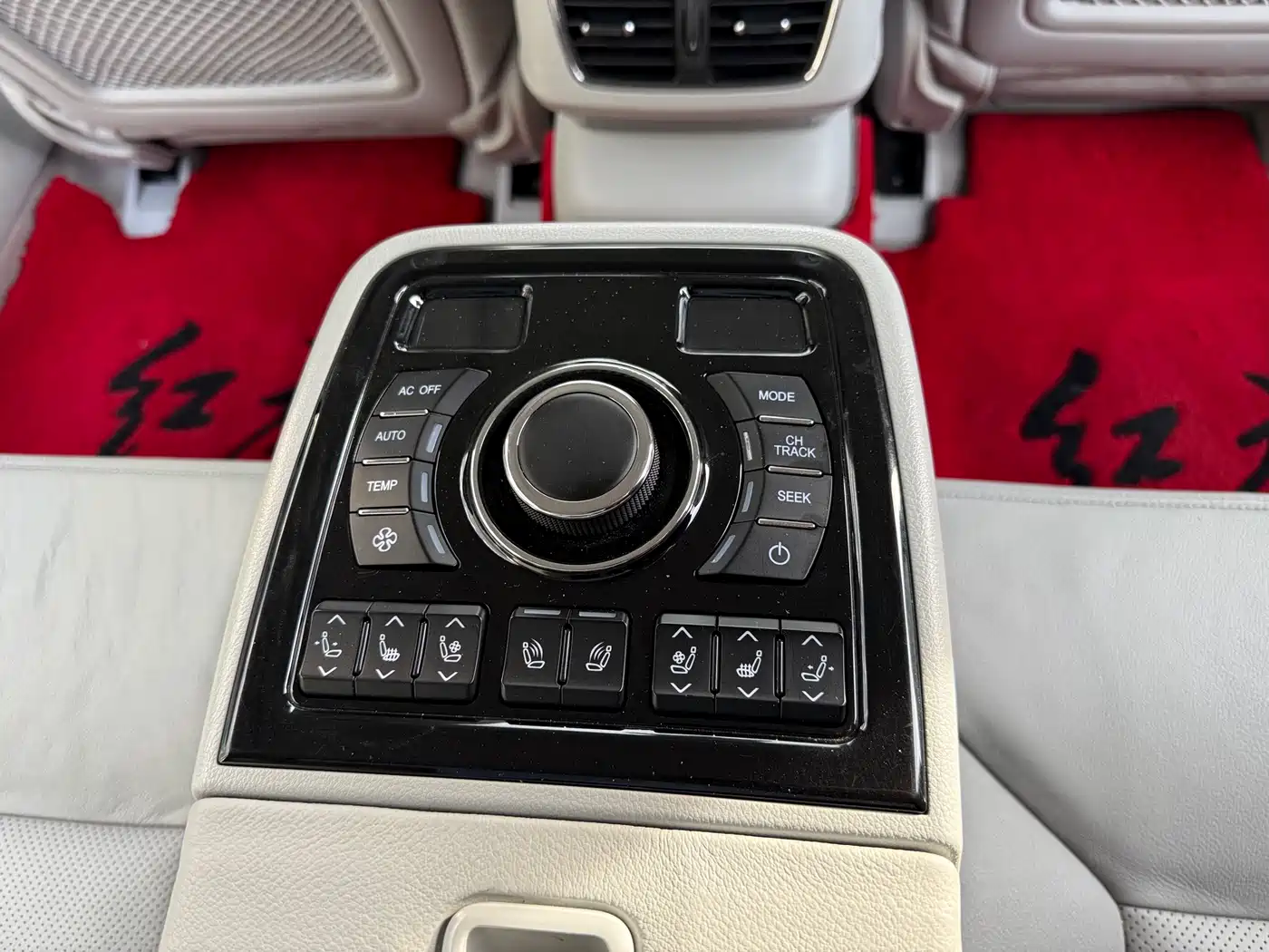 Hongqi H7 фото 12