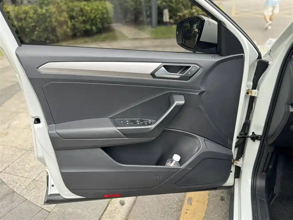Volkswagen T-ROC 2021 Facelift 280TSI DSG 2WD Elite Smart Connect Edition фото 18