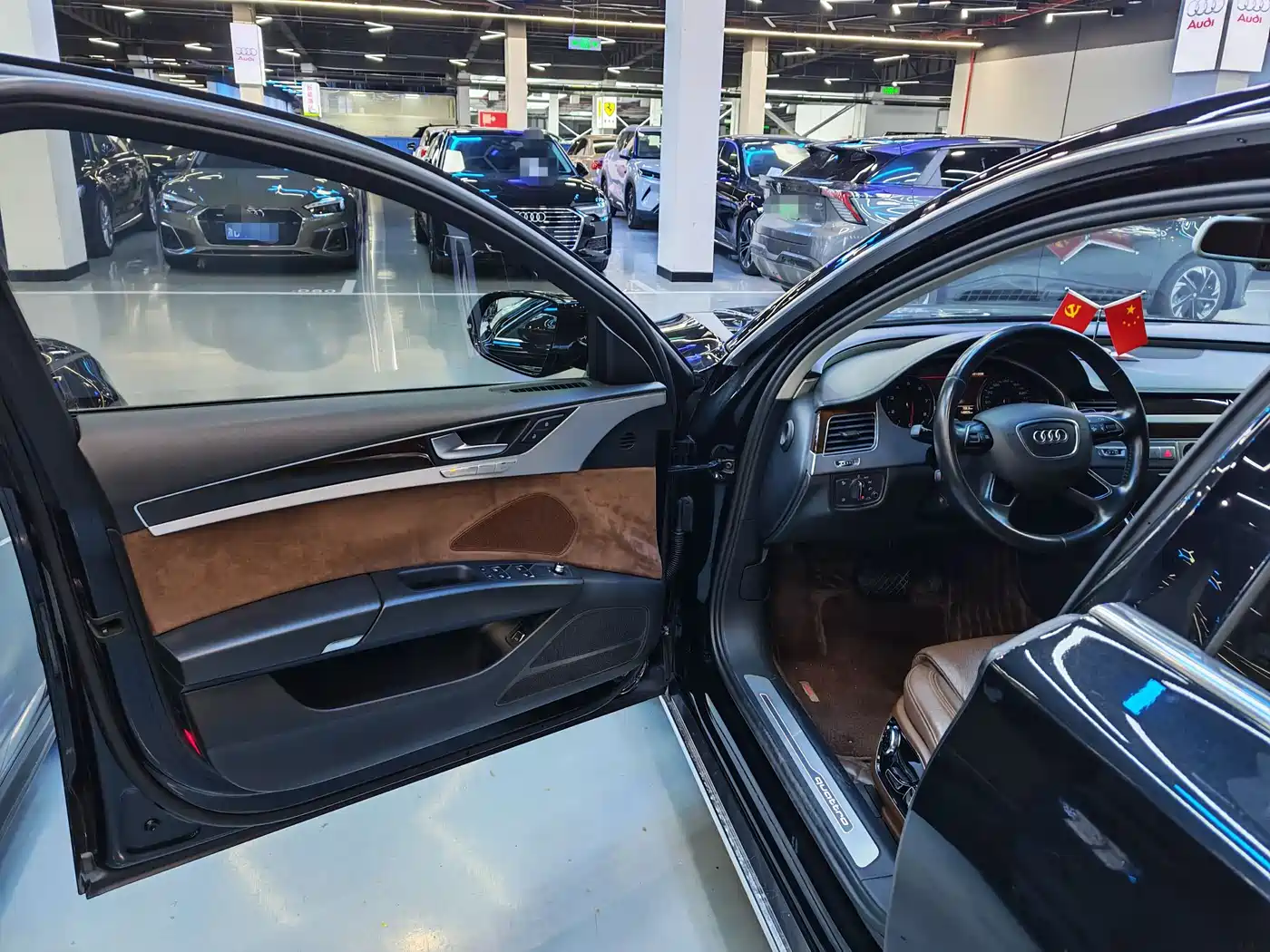 Audi A8 2017 A8L 45 TFSI quattro Comfort фото 4