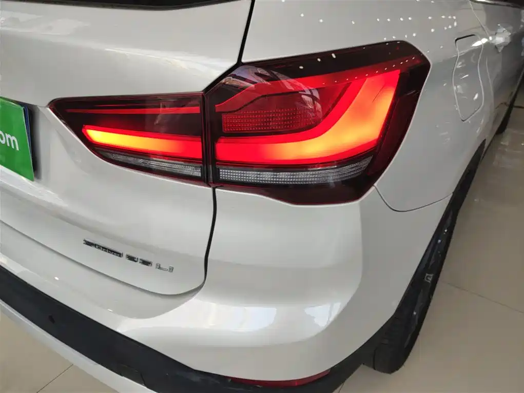 BMW X1 2022 sDrive25Li Leading фото 8