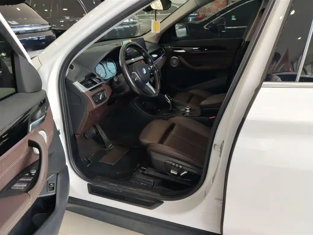 BMW X1 2022 sDrive25Li Leading фото 16