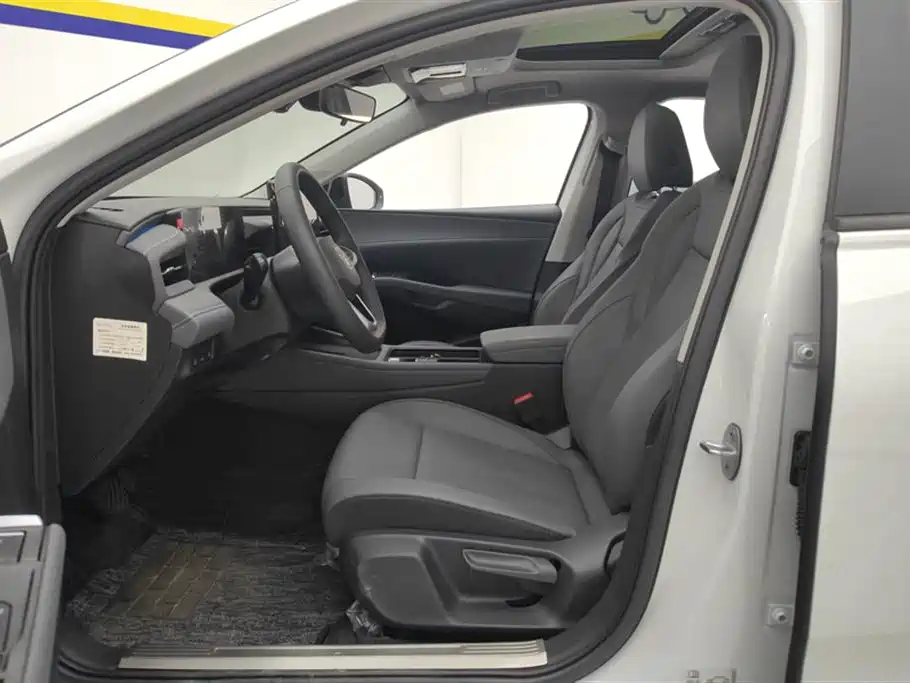 Volkswagen Lavida 2025 PRO 1.5T Starlight Edition (Basic) фото 9