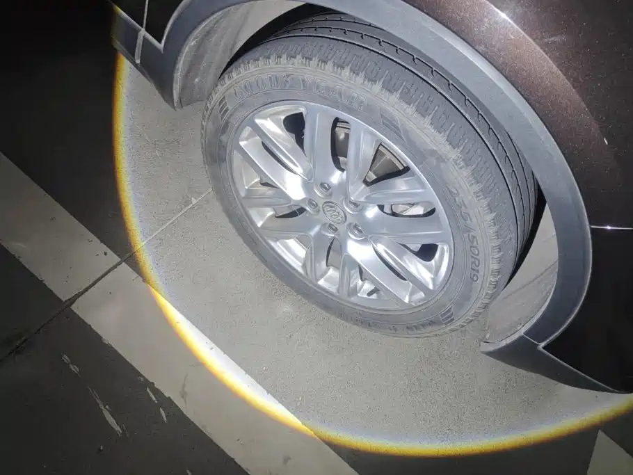 Фото 6 - Buick Envision Plus