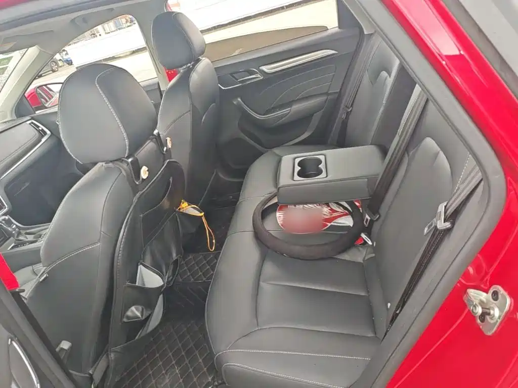 Roewe i6 2019 2020 PLUS 1.6L CVT 4G Connected Glory Flagship Edition